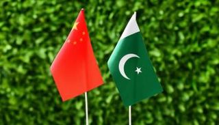 وكالة: الصين وباكستان تتعهدان بتعزيز التعاون في مجالات التجارة والتمويل والأمن