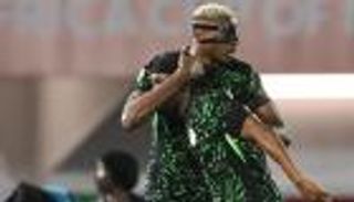 قبل موقعة الجزائر.. حقيقة ترك أوسيمين معسكر نيجيريا بـ&laquo;أمم أفريقيا&raquo;