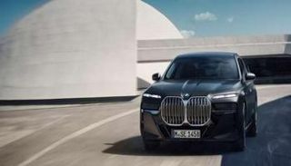 سيارة بي إم دابليو