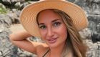 بعد عملية تجميل فاشلة.. وفاة المؤثرة الإيطالية يوليا بورتسيفا