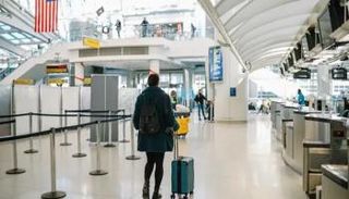 شلل جوي في الكاريبي.. كيف تسببت أزمة فنزويلا في إلغاء الرحلات الجوية؟