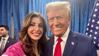 مورغان أورتاغوس مع ترامب