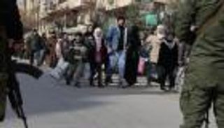 اشتباكات حلب.. &laquo;منطقة عسكرية مغلقة&raquo; وممرات لخروج السكان