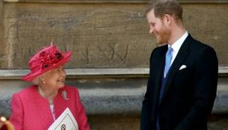 الملكة إليزابيث وهاري