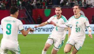 زروقي وبولبينة نجما منتخب الجزائر