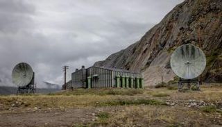 مركز أقمار صناعية أسسته الولايات المتحدة في غرينلاند 