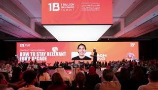 قمة المليار متابع 