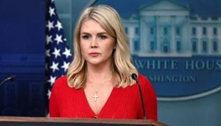 كارولين ليفيت