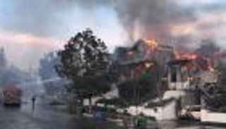 نجوم هوليوود يحيون ذكرى حرائق لوس أنجلوس بعد مرور عام