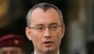 ملادينوف في إسرائيل ورام الله.. رجل المرحلة بـ&laquo;مجلس السلام&raquo;؟