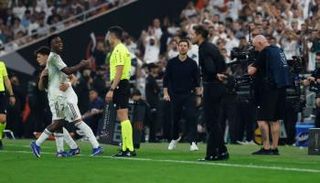 دييغو سيميوني وفينيسيوس جونيور