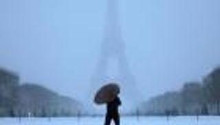 العاصفة غوريتي تضرب فرنسا بعنف وتترك 380 ألف منزل بلا كهرباء