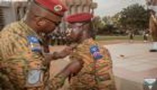 تييكا يارو.. قصة جندي بوركيني واجه الإرهاب لإنقاذ مدنيي &laquo;غومبورو&raquo;