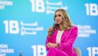 لارا ترامب في قمة المليار متابع: الإمارات مركز العالم في قطاعات عدة