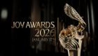 كواليس تصميم درع Joy Awards 2026 تكشف رمزية الصقر والمهارة اليدوية