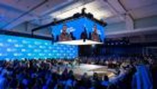 جلسة في &laquo;قمة المليار متابع&raquo; تناقش انتقال اللاعبين من الملاعب إلى الأعمال