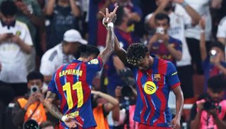 لامين يامال ورافينيا