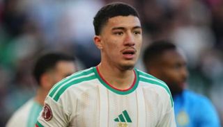 مازا نجم منتخب الجزائر