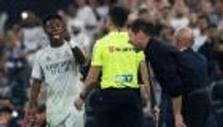 جاء بشكل علني.. سبب اعتذار سيميوني لفينيسيوس ورئيس ريال مدريد