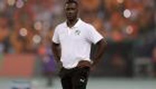 &laquo;لا يجيدون سوى البكاء&raquo;.. مدرب كوت ديفوار يهاجم منتخب مصر