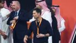 &laquo;أشعر بالفخر&raquo;.. تشابي ألونسو يكشف كيف أفسد برشلونة خطة مبابي