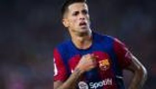 رغم وصوله.. لماذا حذف برشلونة إعلان صفقة كانسيلو؟