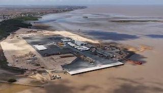 إنتاج النفط البحري بالقرب من مصب نهر ديميرارا في جورج تاون