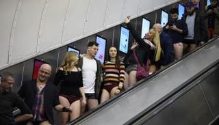 يوم بلا سراويل