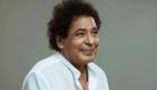 بعد تأجيل حفله بدبي.. تفاصيل الحالة الصحية لمحمد منير 