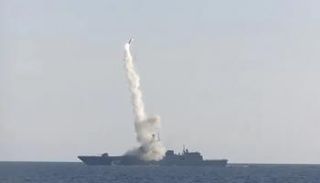 لحظة إطلاق صاروخ 