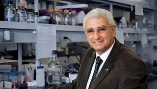 الدكتور نبيل صيدح