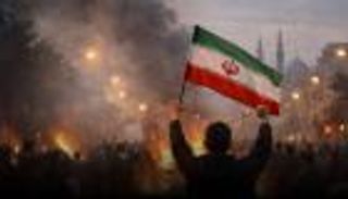 &laquo;الفرار من إيران&raquo;.. دول غربية تدعو رعاياها إلى المغادرة فورا