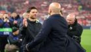 مهلة لإنقاذ وظيفته.. ألونسو يهدد مستقبل سلوت مع ليفربول