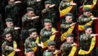 حزب الله يهدد بحرب أهلية.. مناورة يائسة على حلبة نزع السلاح (خبير)