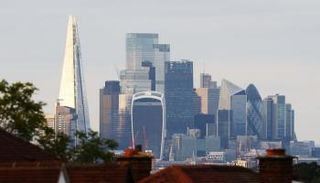 الحي المالي في لندن - رويترز