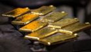 سعر الذهب اليوم.. &laquo;النفيس&raquo; يتراجع بفعل قوة الدولار وهدوء التوترات مع إيران