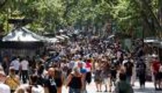 السياحة الإسبانية تحطم الأرقام.. 97 مليون زائر و135 مليار يورو في 2025