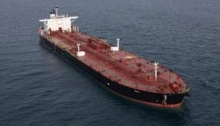 سفينة من "أسطول الظل" الروسي