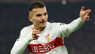 بوعناني لاعب شتوتغارت