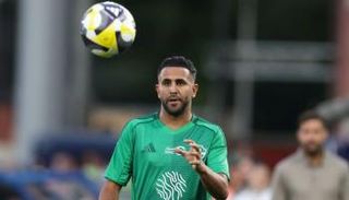 محرز نجم الأهلي السعودي