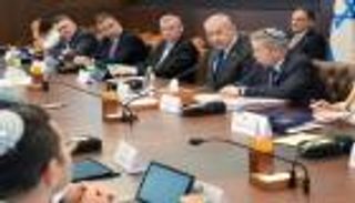 بعد اعتراضه على تركيبة &laquo;مجلس سلام&raquo; غزة.. نتنياهو يجتمع بالائتلاف الحاكم