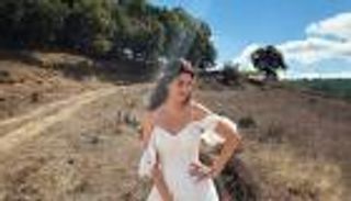 فستان زفاف كارمن بصيبص في &laquo;ليل&raquo; يشعل التواصل الاجتماعي