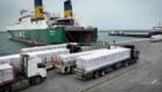 بدء تحميل &laquo;سفينة صقر الإنسانية&raquo; لدعم الفلسطينيين في غزة