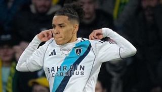 قبال نجم باريس إف سي