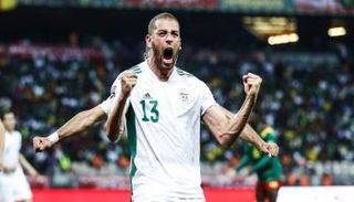 إسلام سليماني نجم منتخب الجزائر الأسبق