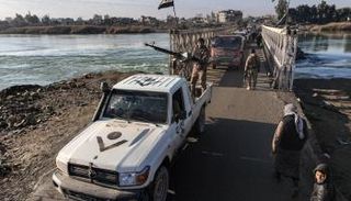 قوات من الجيش السوري تواصل تقدمها في مناطق سيطرة قسد