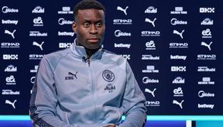 مارك غيهي ظهير مانشستر سيتي