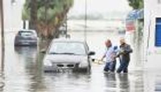 سيول قاتلة في تونس.. حصيلة الضحايا ترتفع والمدارس مغلقة