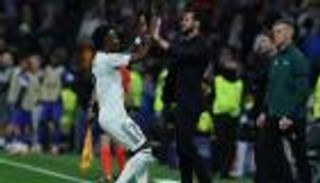 &laquo;صافرات الاستهجان والبقاء مع ريال مدريد&raquo;.. تصريحات مثيرة من فينيسيوس