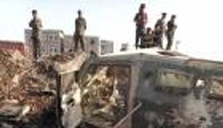 حصيلة أولية.. قتيلان و5 جرحى في استهداف مسؤول يمني بارز بعدن